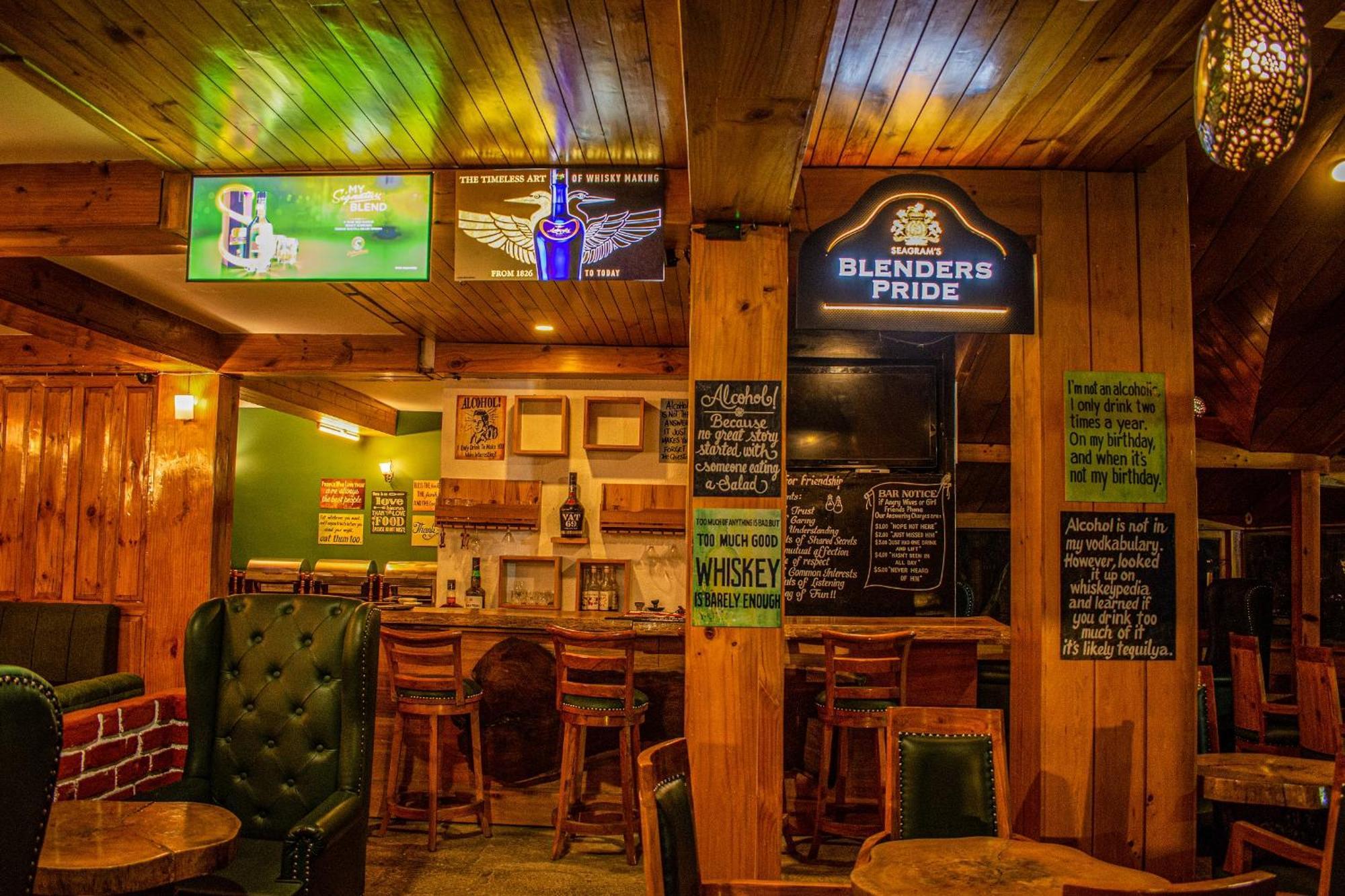 The Whispering Inn Resort And Bar Manāli Exteriér fotografie