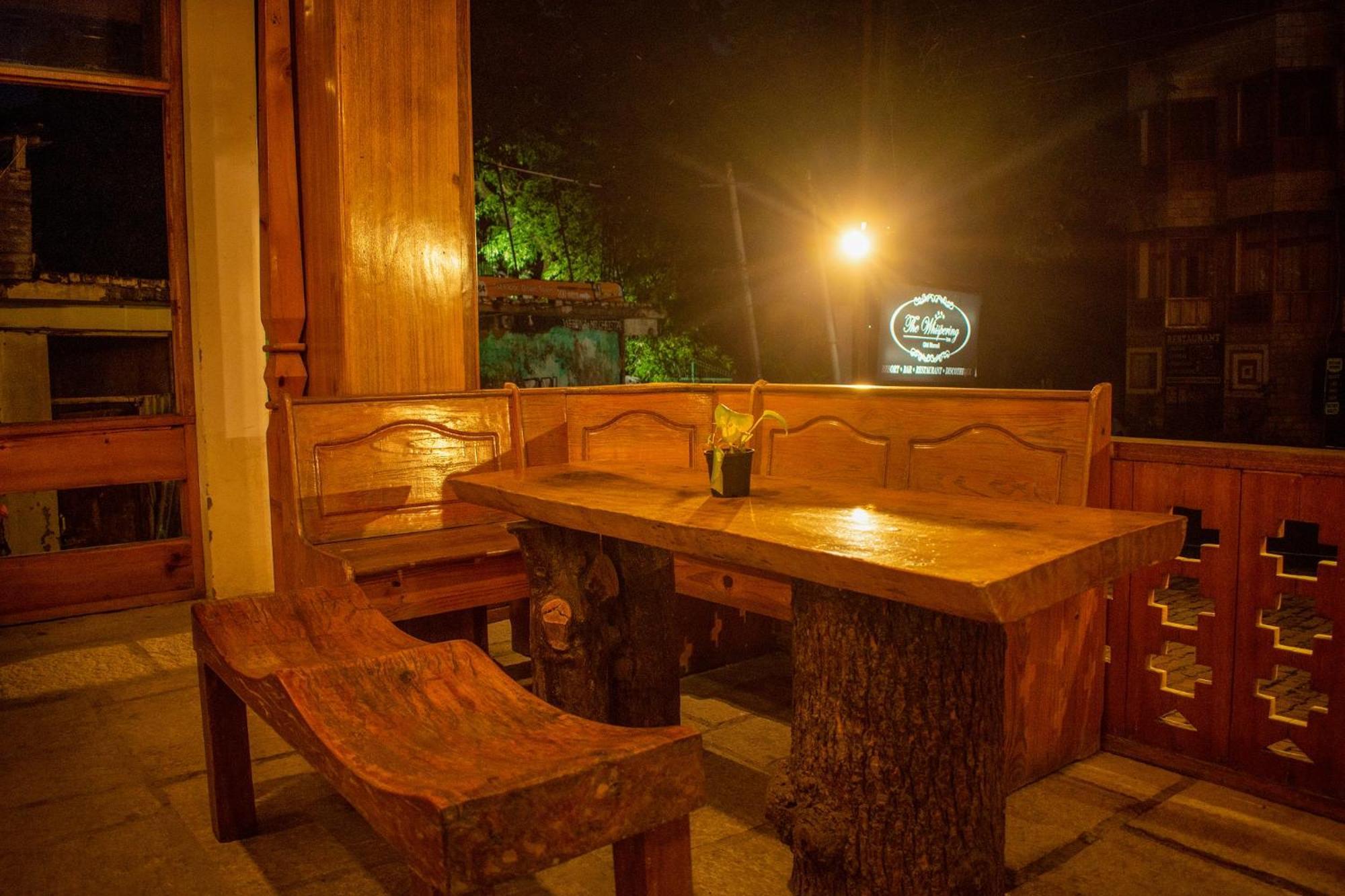 The Whispering Inn Resort And Bar Manāli Exteriér fotografie