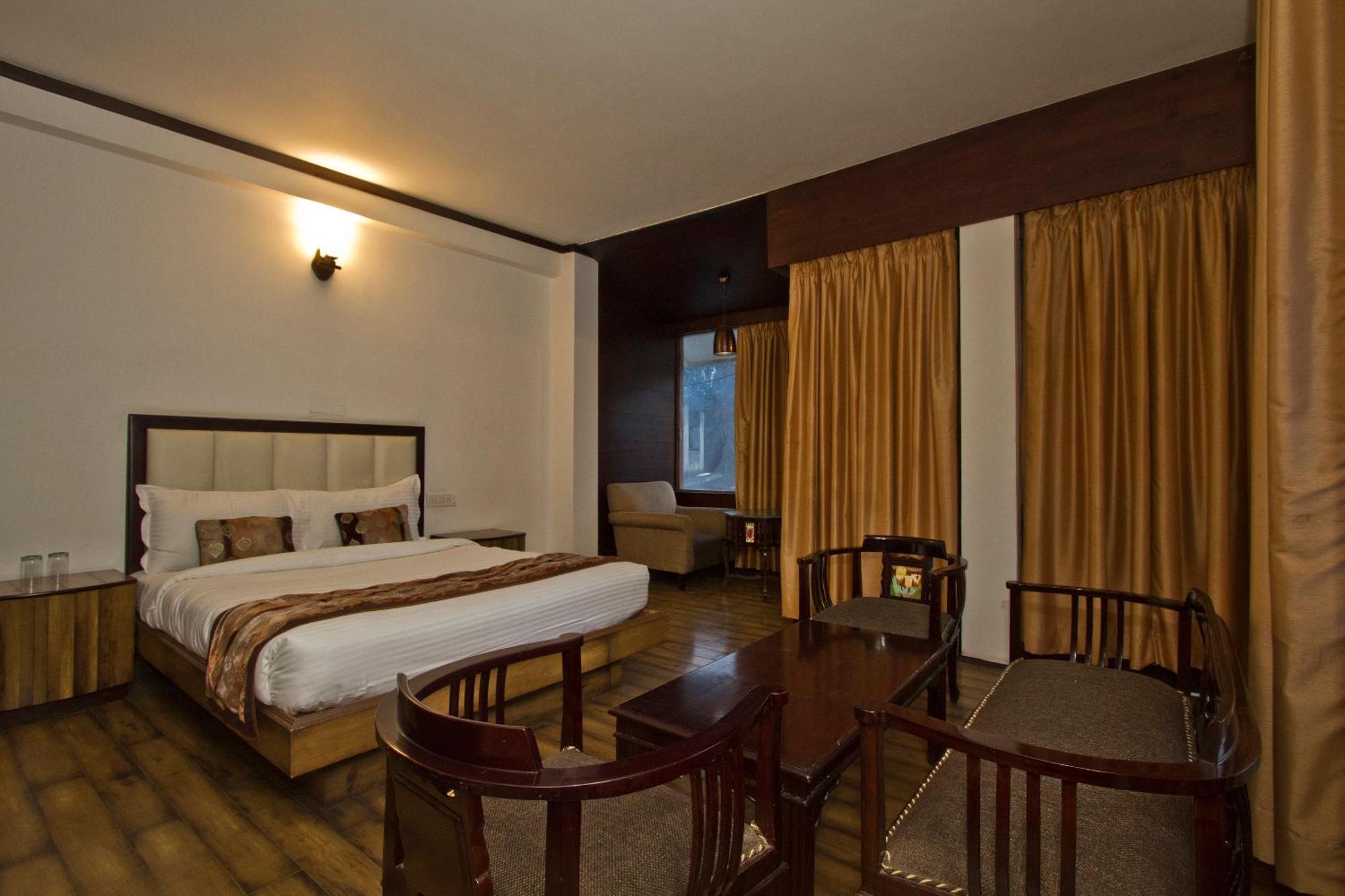 The Whispering Inn Resort And Bar Manāli Exteriér fotografie