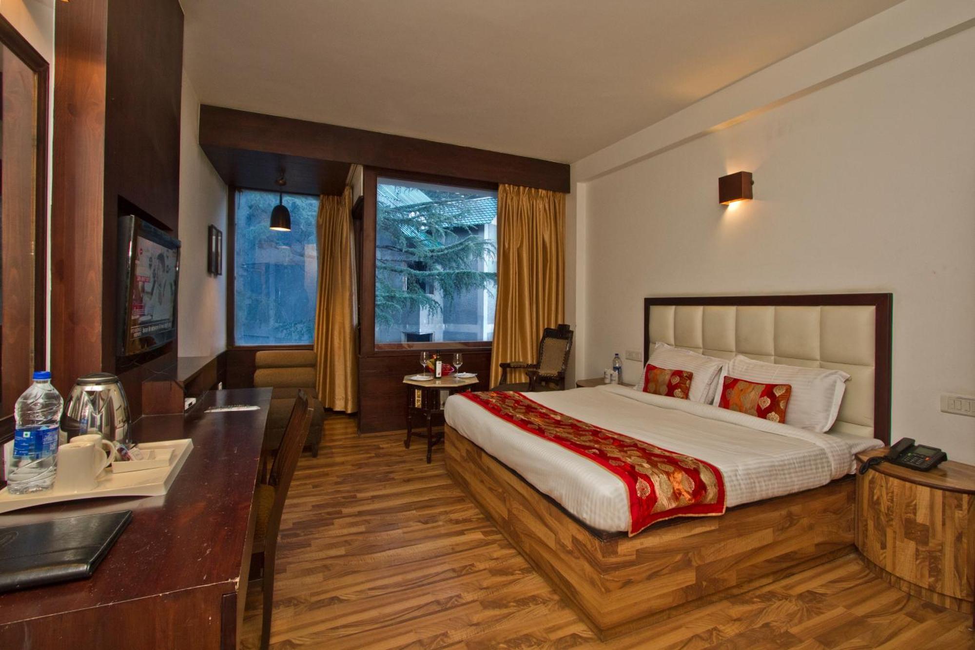 The Whispering Inn Resort And Bar Manāli Exteriér fotografie