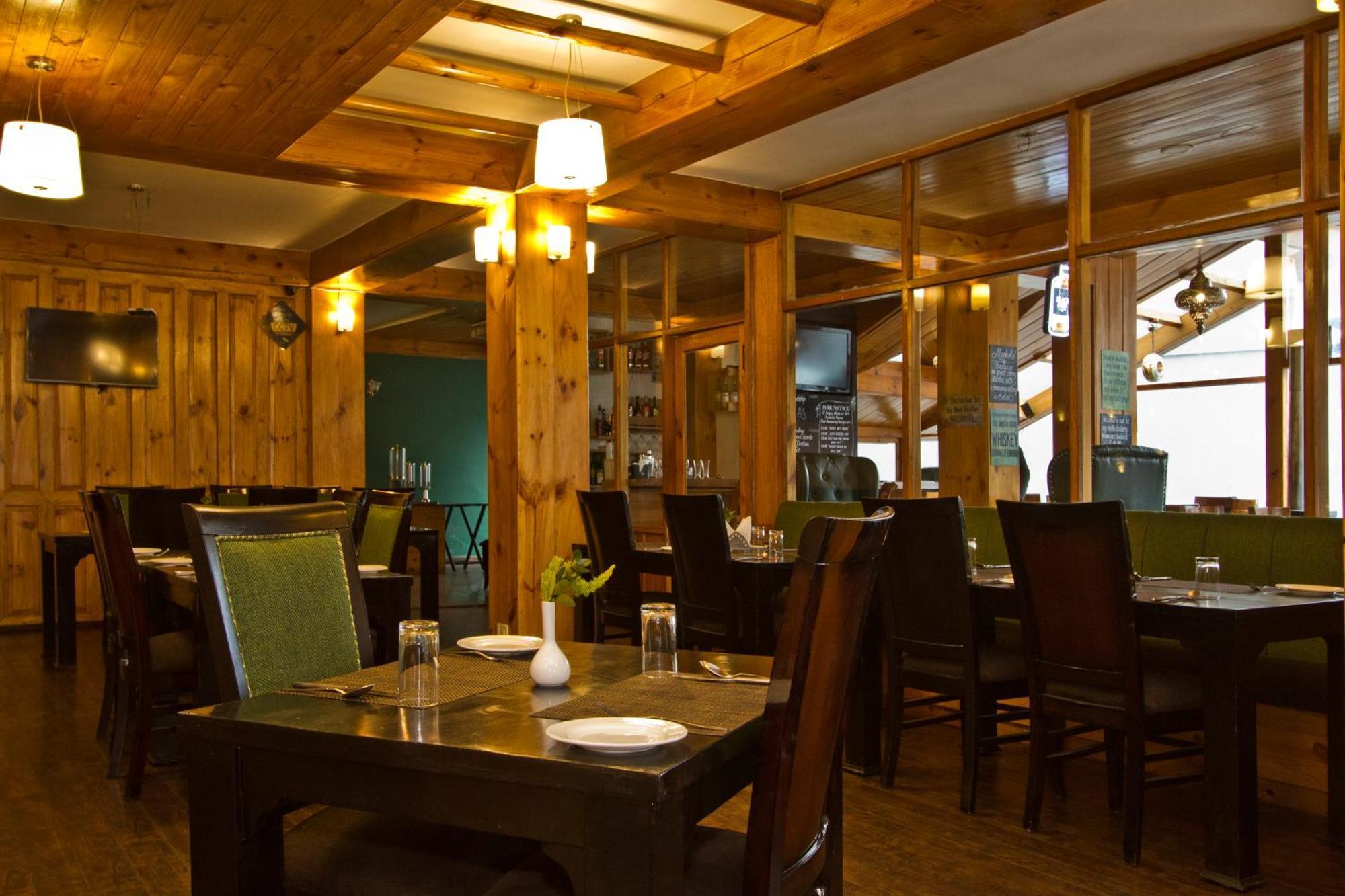 The Whispering Inn Resort And Bar Manāli Exteriér fotografie